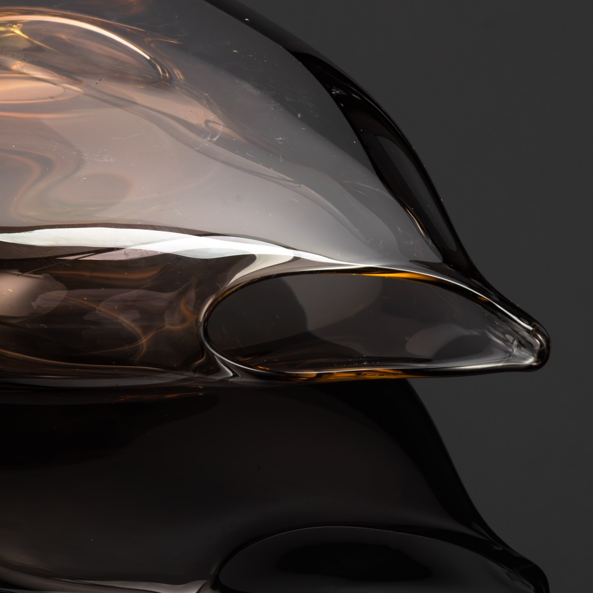 Ваза необычной формы, дизайнер Josef Cvrček, номер модели 70214/27, стекло, техника "Sommerso" (Соммерсо), Zelezny Brod Sklo (Железнобродский стекольный завод), Чехословакия, 1970-1980 гг.