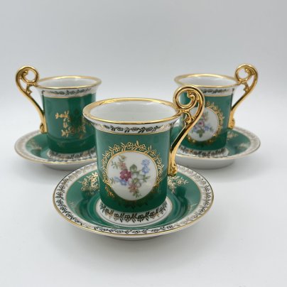 Набор из 3-х чайных  пар зеленого оттенка, украшенные цветочным декором в медальонах, фарфор, крытье, деколь, золочение, Spezial Eisenberg Porzellan (SEP), ГДР, 1973-1976 гг.