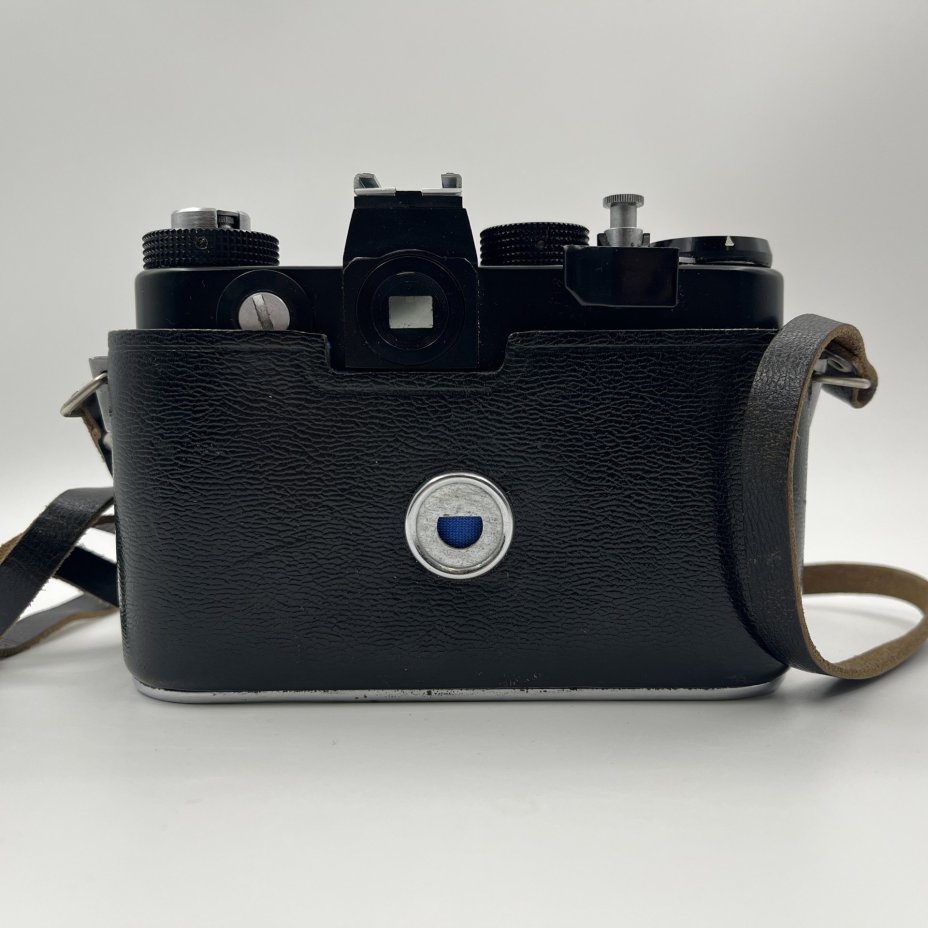 Фотоаппарат пленочный "Зенит-12 СД" с объективом "Гелиос-44М-4" в оригинальном кофре, металл, пластик, Красногорский механический завод (КМЗ), СССР, 1983-1990 гг.