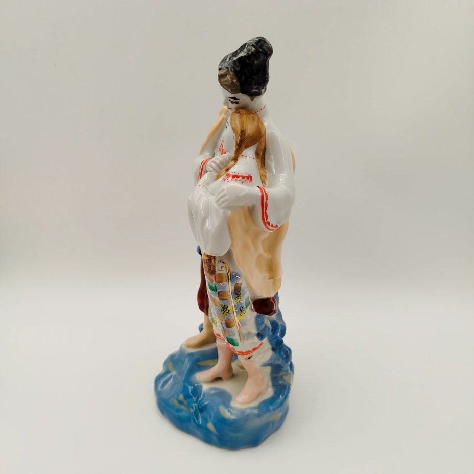 Статуэтка "Майская ночь", скульптор О.Л. Жникруп