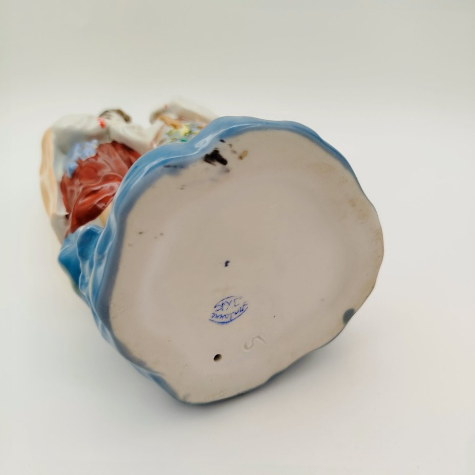 Статуэтка "Майская ночь", скульптор О.Л. Жникруп