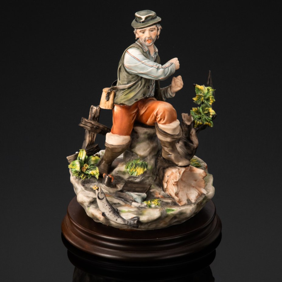 Статуэтка "Богатый улов", автор Sartori, Capodimonte (Каподимонте)