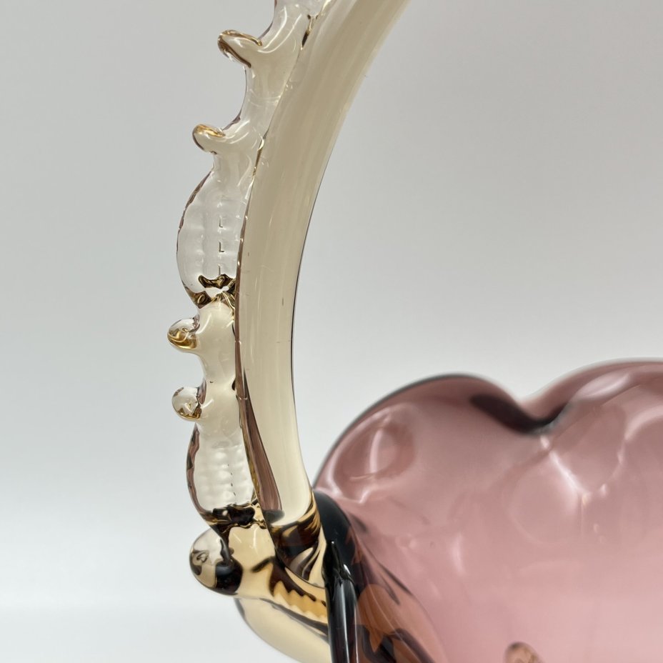 Ваза в форме корзиночки