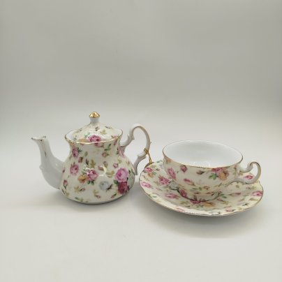 Чайный набор тет-а-тет с цветочным декором, royal Porcelain Collection Staffordshire, фарфор, крытье, деколь, золочение, Великобритания, 1990-2010 гг.