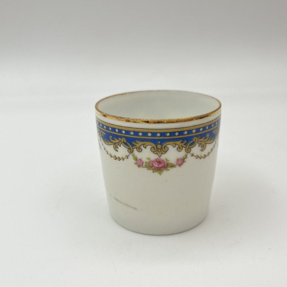 Чашка кофейная, украшенная растительным декором, форма "Литрон", Limoges Elte'