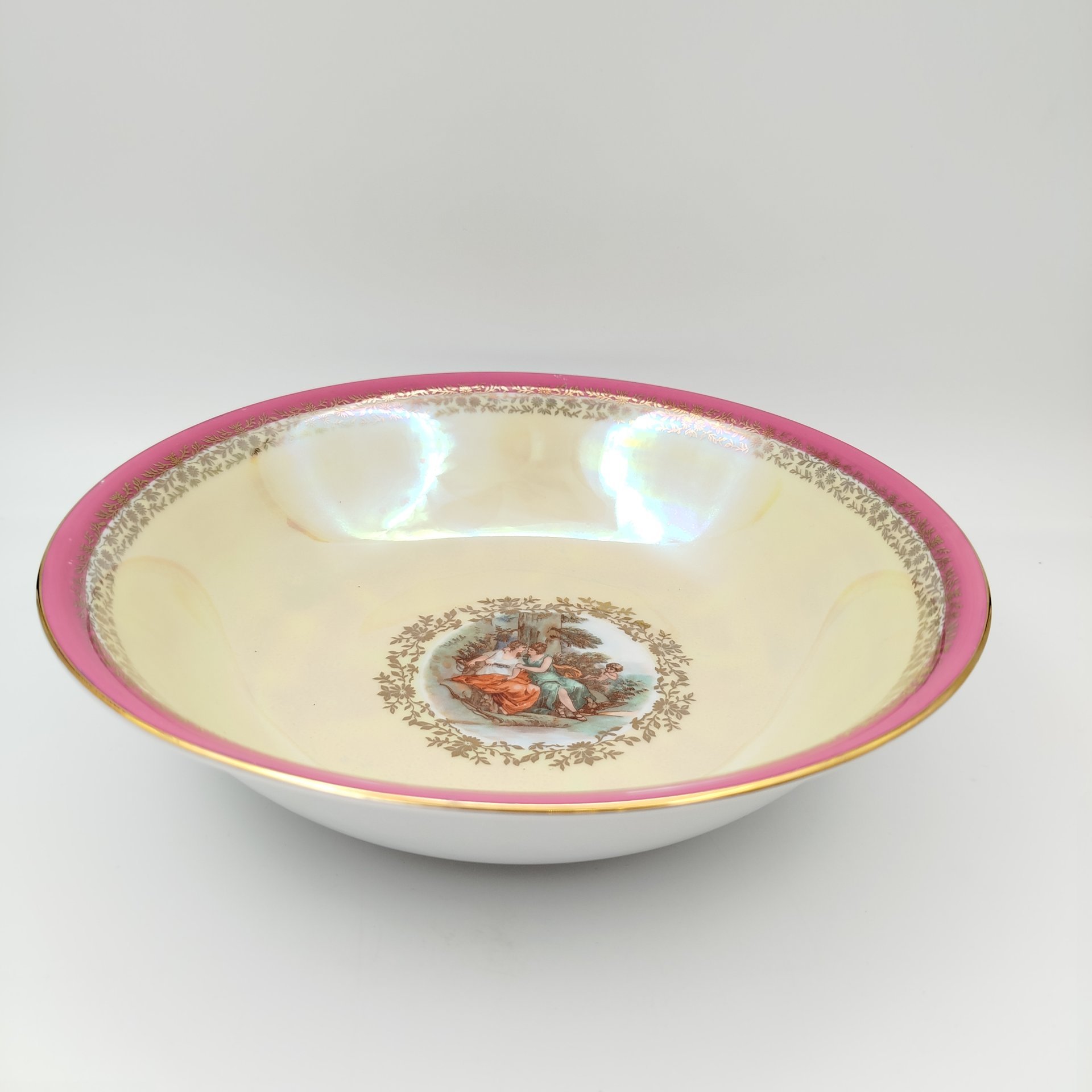 Салатник круглой формы из сервиза "Мадонна", фарфор, деколь, люстр, золочение, Fortuna Eisenberg, Германия, 1960-1973 гг.