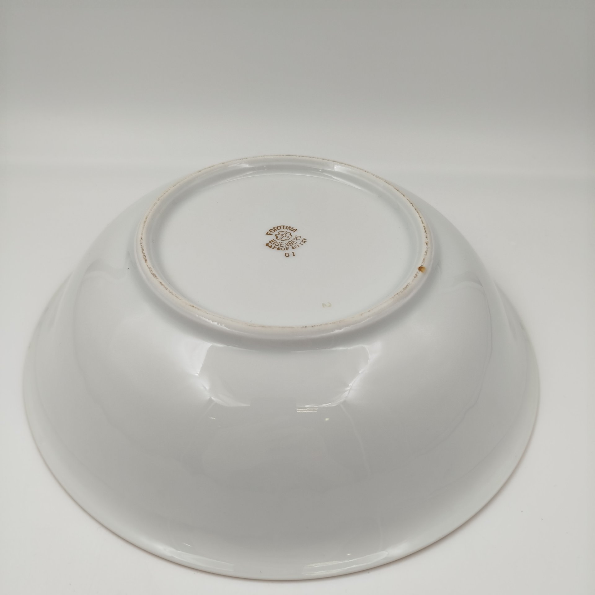 Салатник круглой формы из сервиза "Мадонна", фарфор, деколь, люстр, золочение, Fortuna Eisenberg, Германия, 1960-1973 гг.