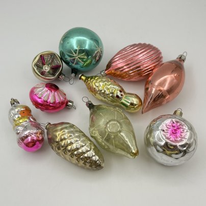 Набор из 10-ти ёлочных игрушек разной формы и размера, стекло, роспись, металл, СССР, 1960-1980 гг.