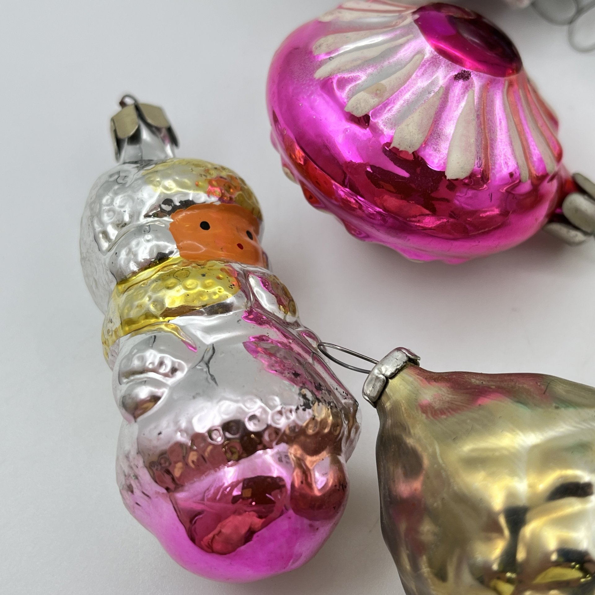 Набор из 10-ти ёлочных игрушек разной формы и размера, стекло, роспись, металл, СССР, 1960-1980 гг.