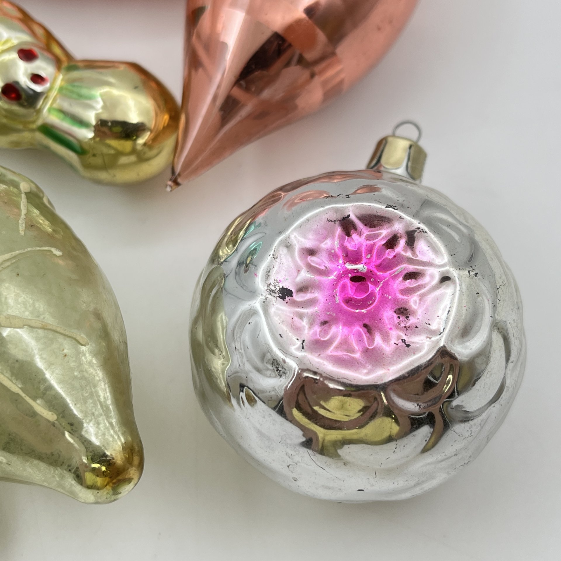 Набор из 10-ти ёлочных игрушек разной формы и размера, стекло, роспись, металл, СССР, 1960-1980 гг.