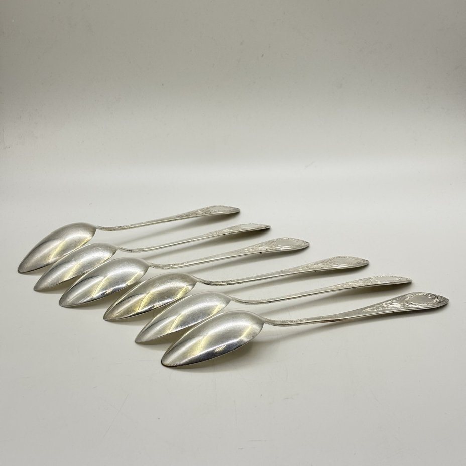 Набор из 6-ти столовых ложек, украшенных растительным декором, мНЦ (медь-никель-цинк), серебрение, Киевский завод столовых приборов и посуды им. Дзержинского (ЗiД, ЗиД), СССР, 1970-1990 гг.
