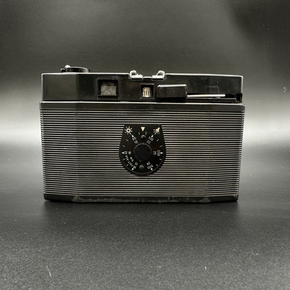 Фотоаппарат "Смена символ" с объективом "Т-43, 4/40", в кофре, ЛОМО (Ленинградское оптико-механическое объединение)