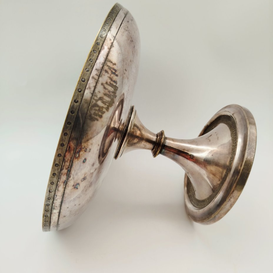 Фруктовница на ножке с монограммой "EW", Adolphe Boulenger