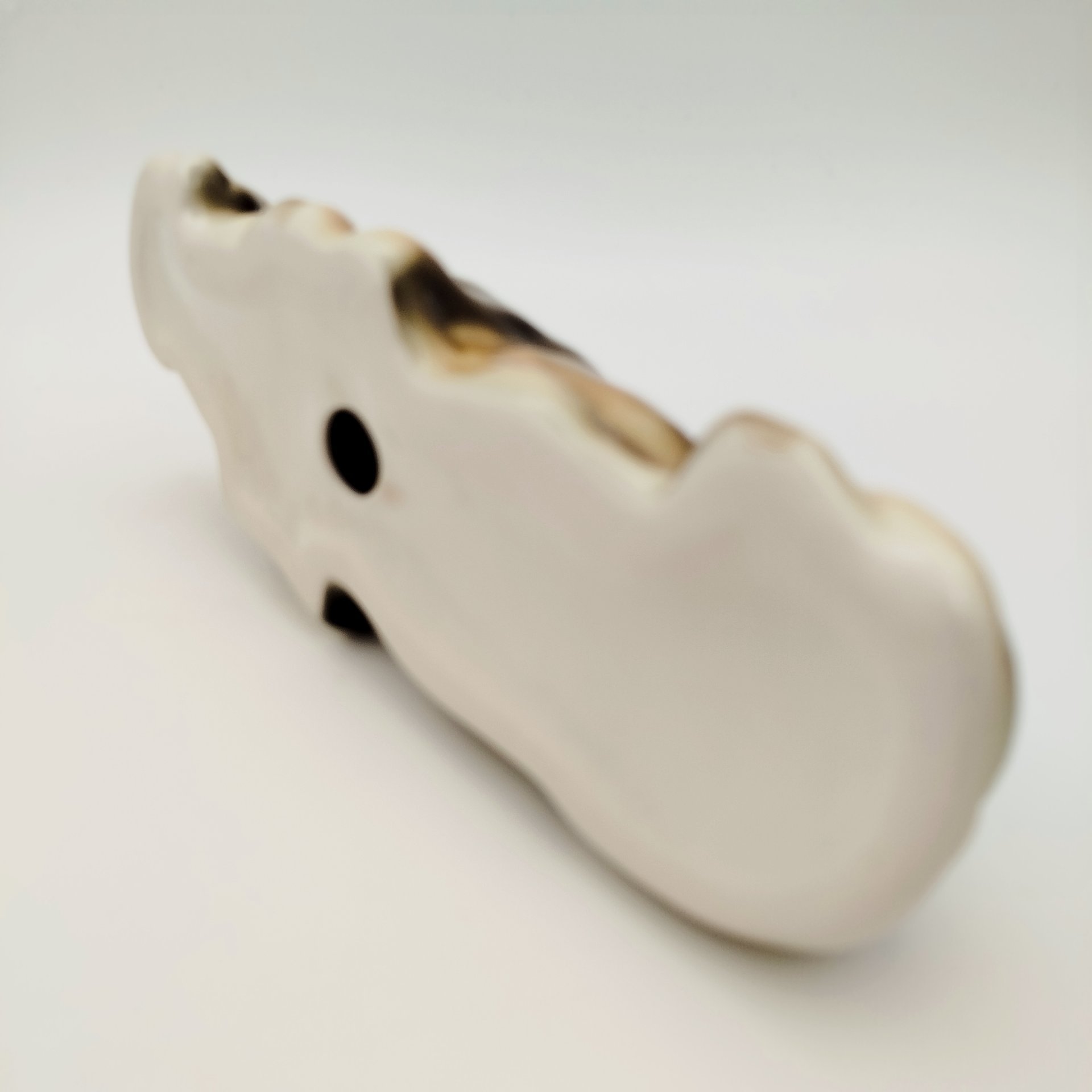 Статуэтка "Бегемот лежащий", фарфор, аэрография, Ленинградский фарфоровый завод (ЛФЗ), СССР, 1970-1991 гг.