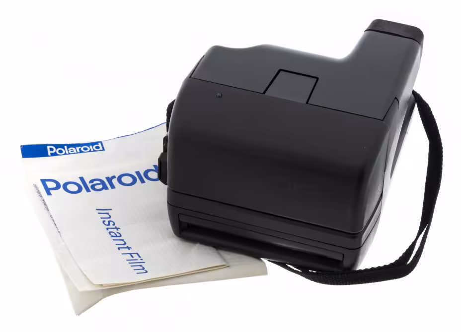 Фотоаппарат мгновенной печати "Polaroid 636 Close Up" в оригинальной коробке с инструкцией, пластмасса, Великобритания, 1980-1990 гг., Polaroid