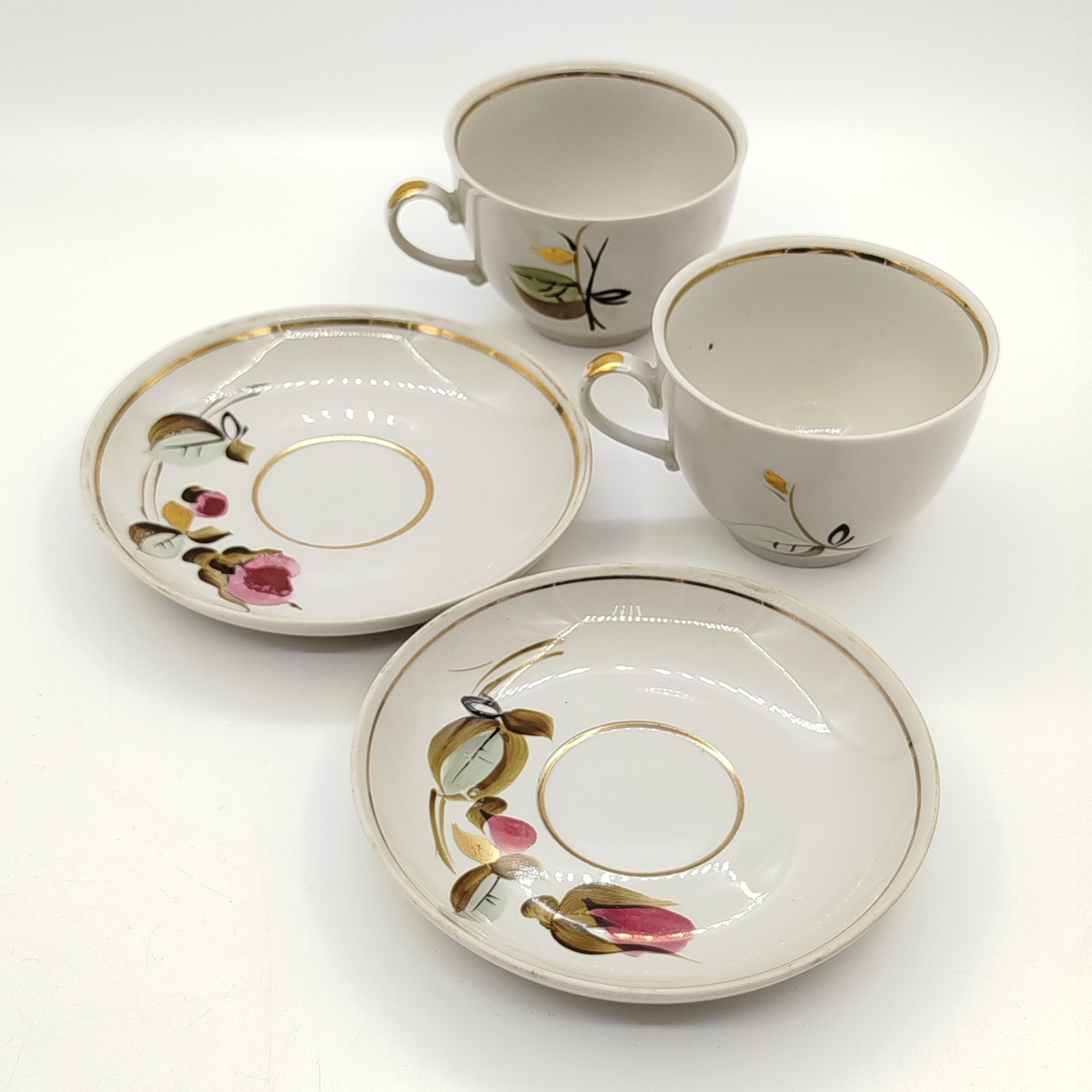 Набор из 2-х чайных пар, декорированных флористической росписью, фарфор, роспись, золочение, Кузяевский фарфоровый завод, СССР, 1963-1991 гг.