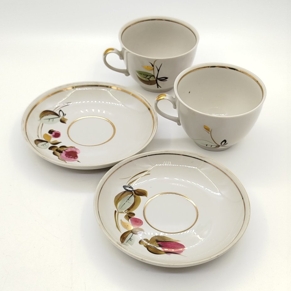 Набор из 2-х чайных пар, декорированных флористической росписью