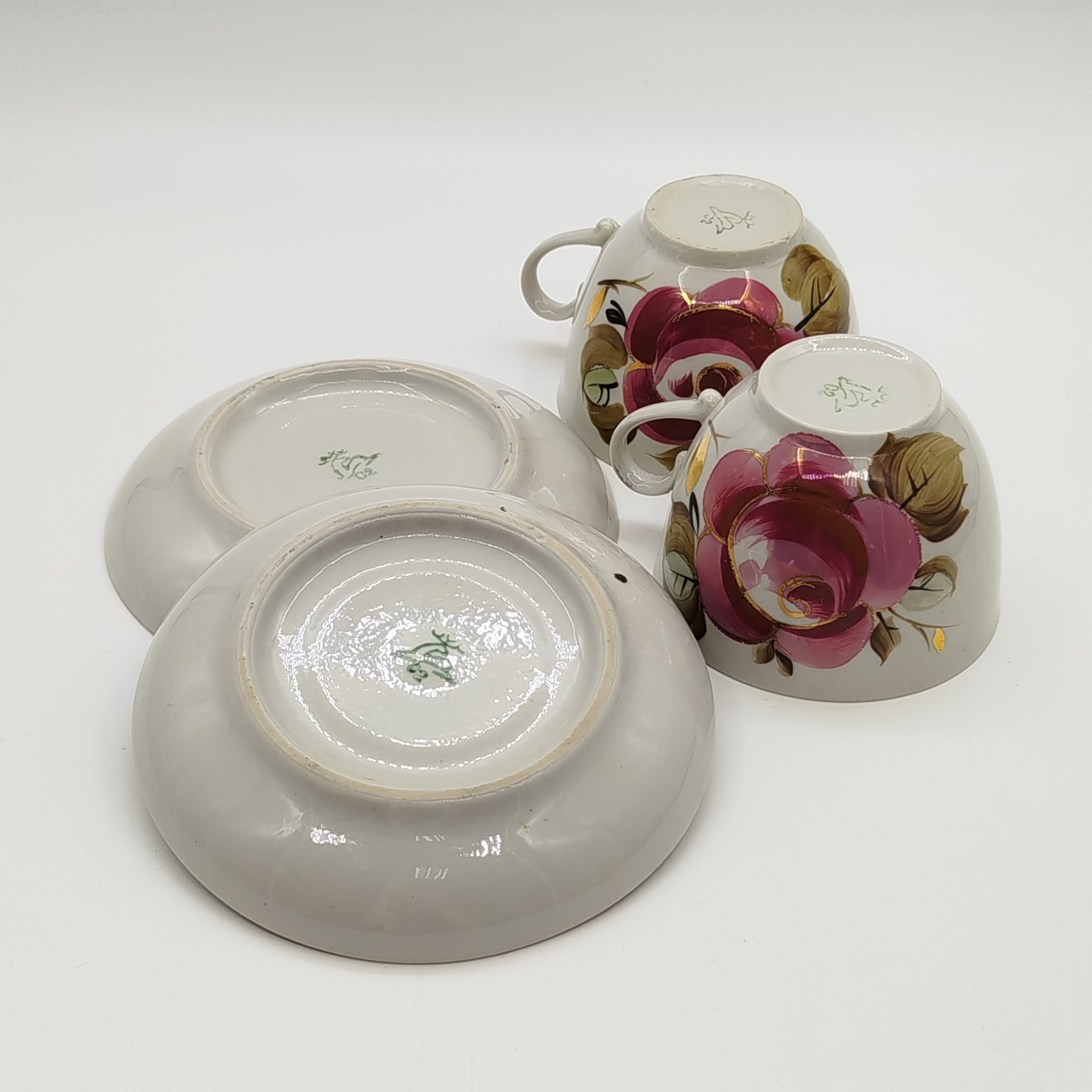 Набор из 2-х чайных пар, декорированных флористической росписью, фарфор, роспись, золочение, Кузяевский фарфоровый завод, СССР, 1963-1991 гг.