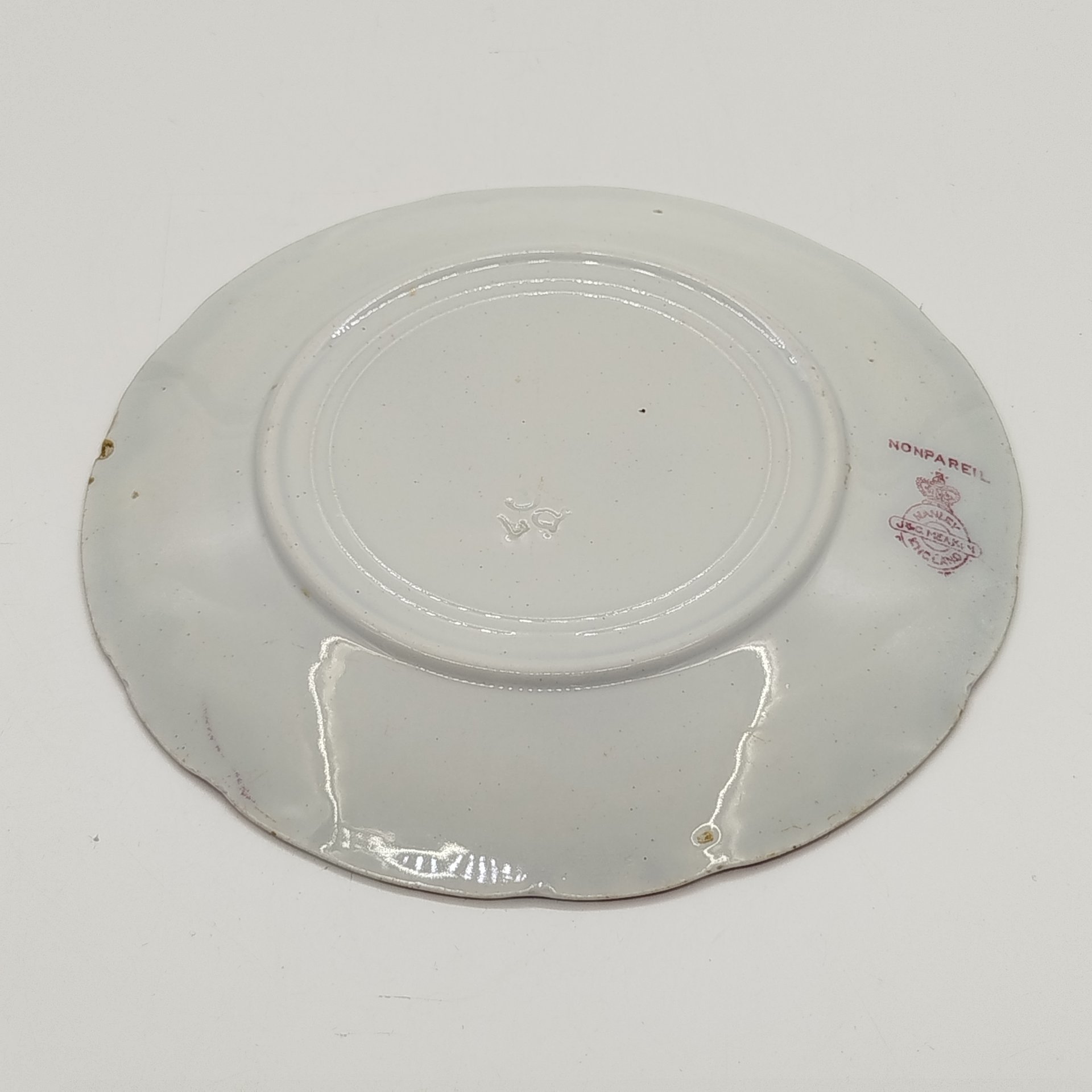 Тарелка пирожковая с нежным цветочным декором