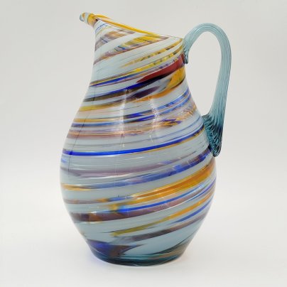 Кувшин с разноцветным спиралевидным узором в сине-голубой гамме, стекло, гутная техника, СССР, 1960-1980 гг.
