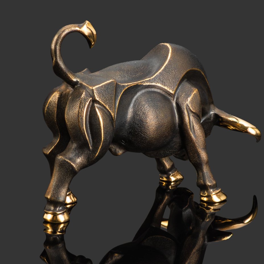 Скульптура "Бык Андалузский"