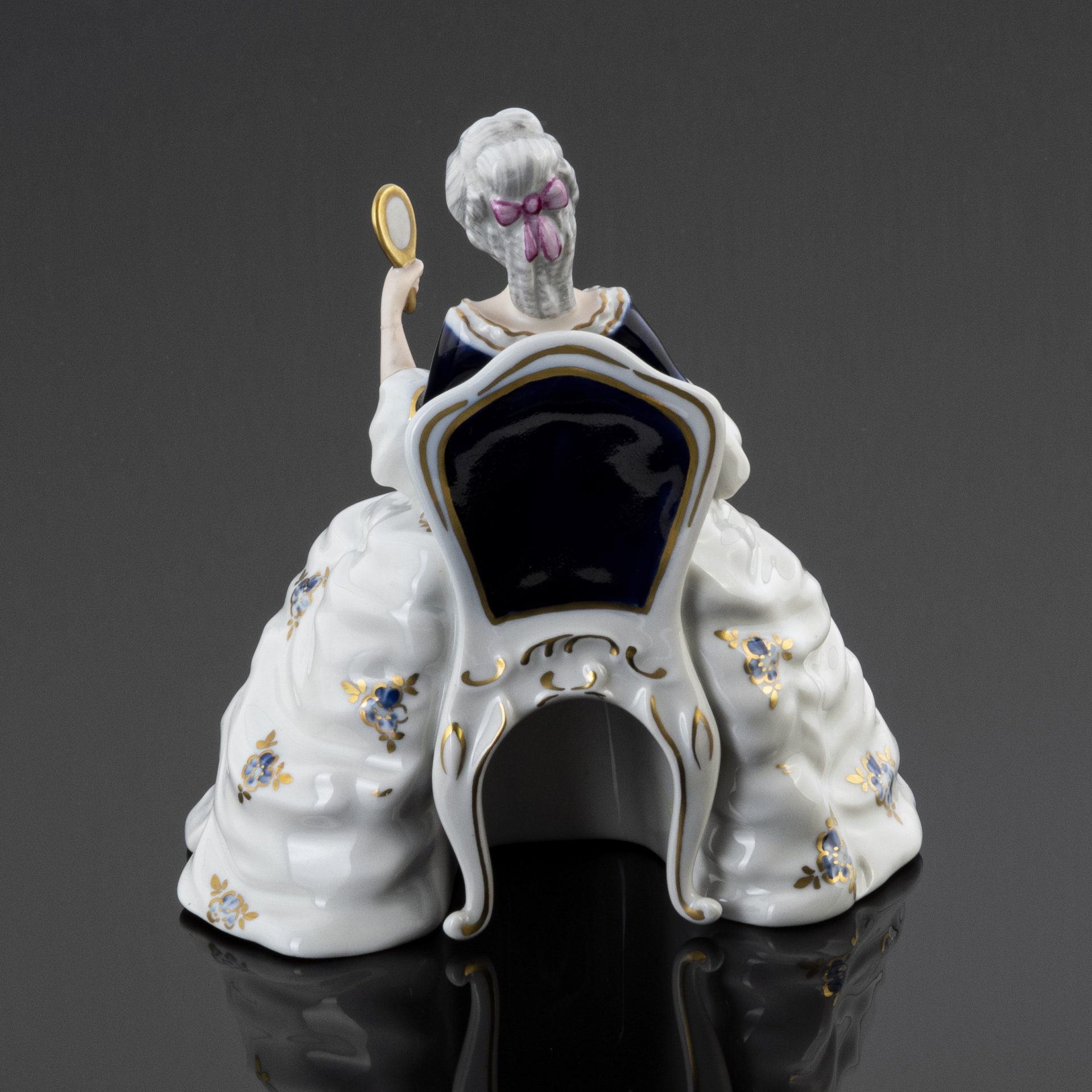 Статуэтка "Дама с зеркалом", Royal Dux Bohemia
