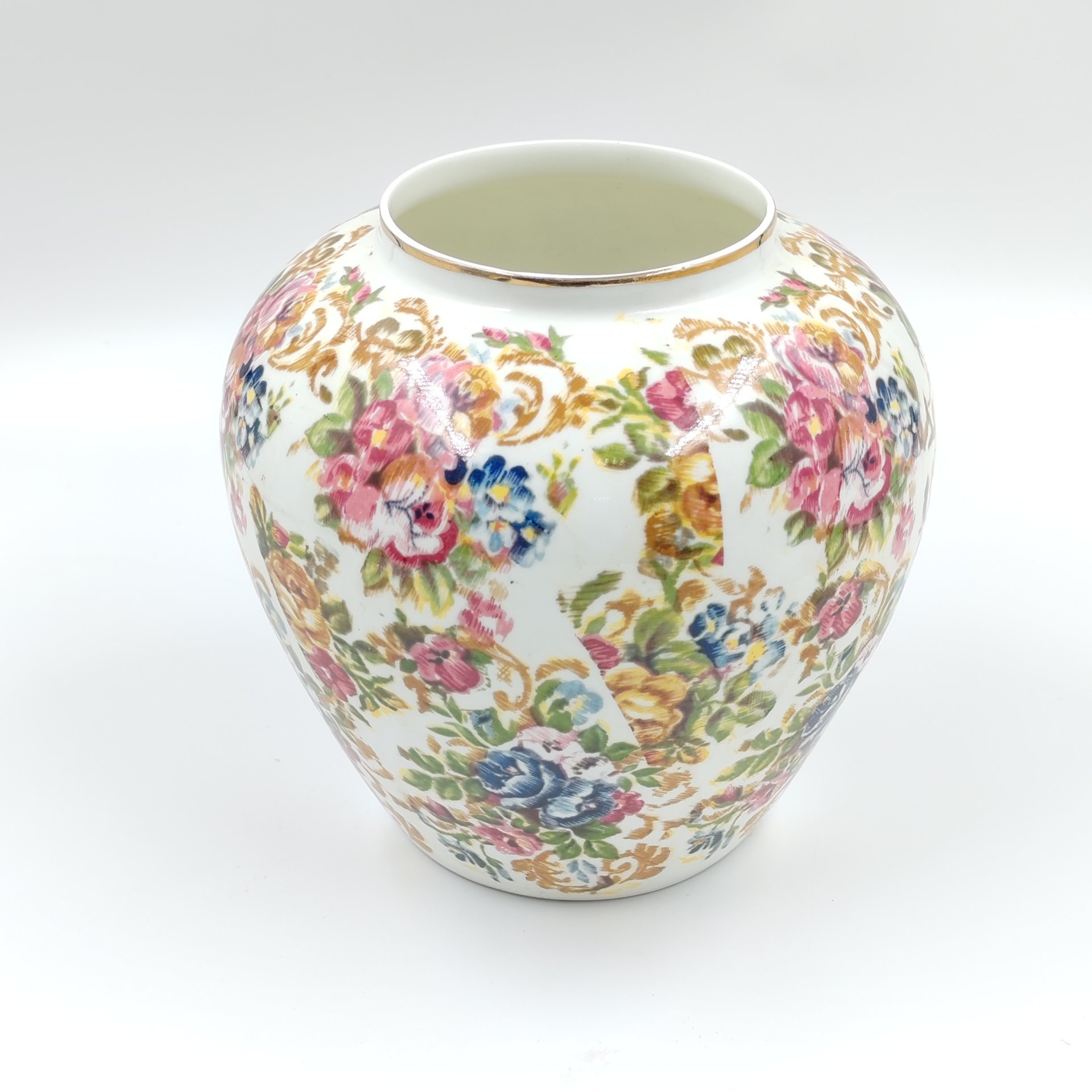 Ваза с цветочным декором, фарфор, деколь, золочение, Hitkari Potteries, Индия, 1980-2000 гг.