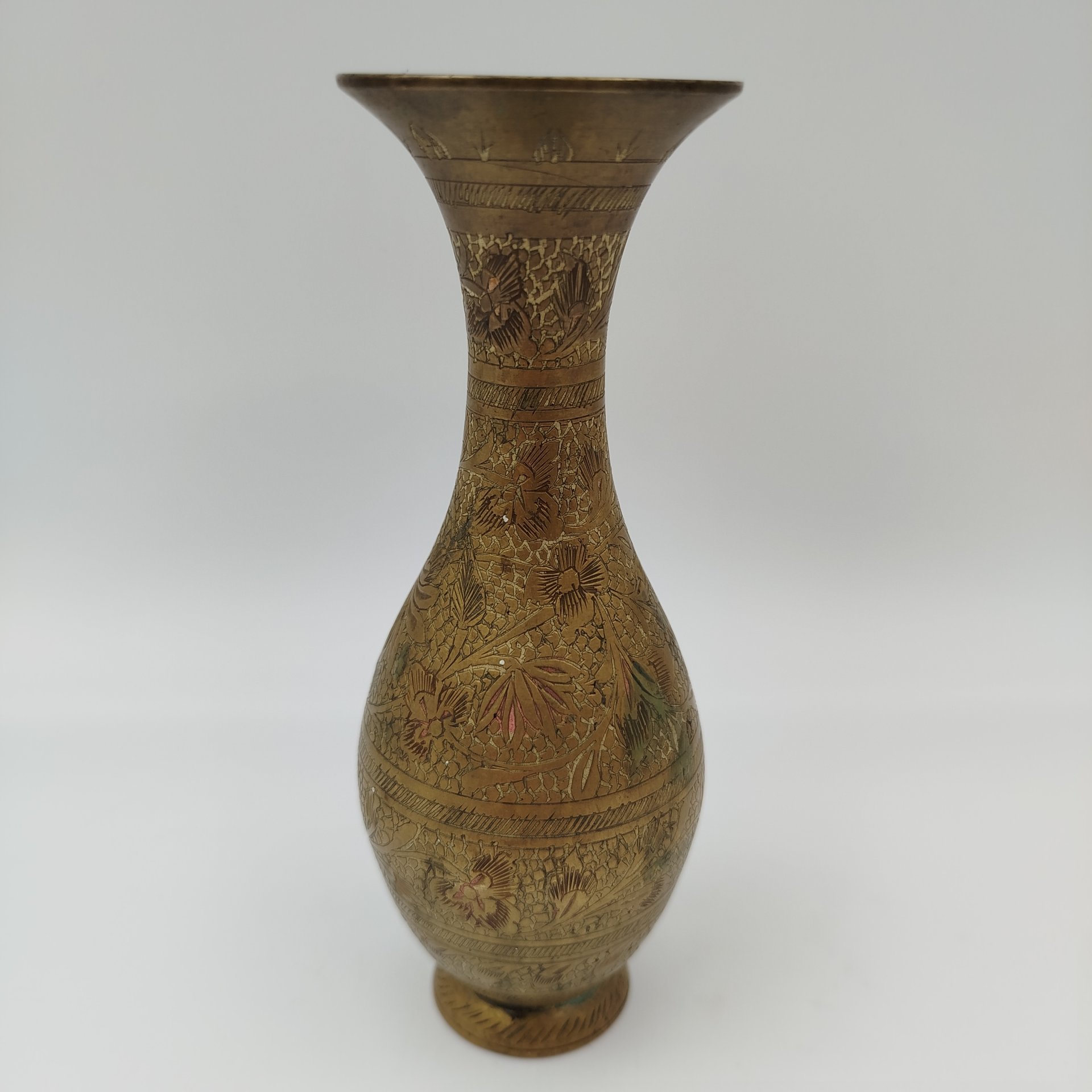 Вазочка с растительным декором в восточном стиле, латунь, гравировка, холодные эмали, Индия, 1970-1990 гг.