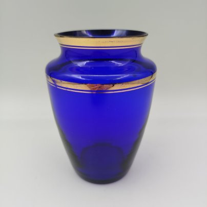 Ваза кобальтового оттенка с золотым кантом, стекло, золочение, СССР, 1970-1990 гг.