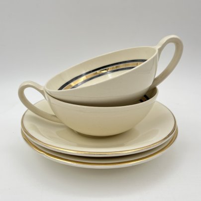 Набор чайных пар на две персоны с декором в виде линий, Petrus Regout Maastricht, фаянс, золочение, Нидерланды, 1890-1930 гг.