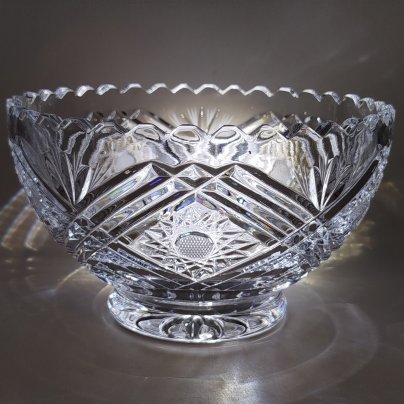 Ваза для фруктов с рельефным декором, хрусталь, пресс, Гусевской хрустальный завод (Гусь-Хрустальный), Российская Федерация, 1990-2015 гг.