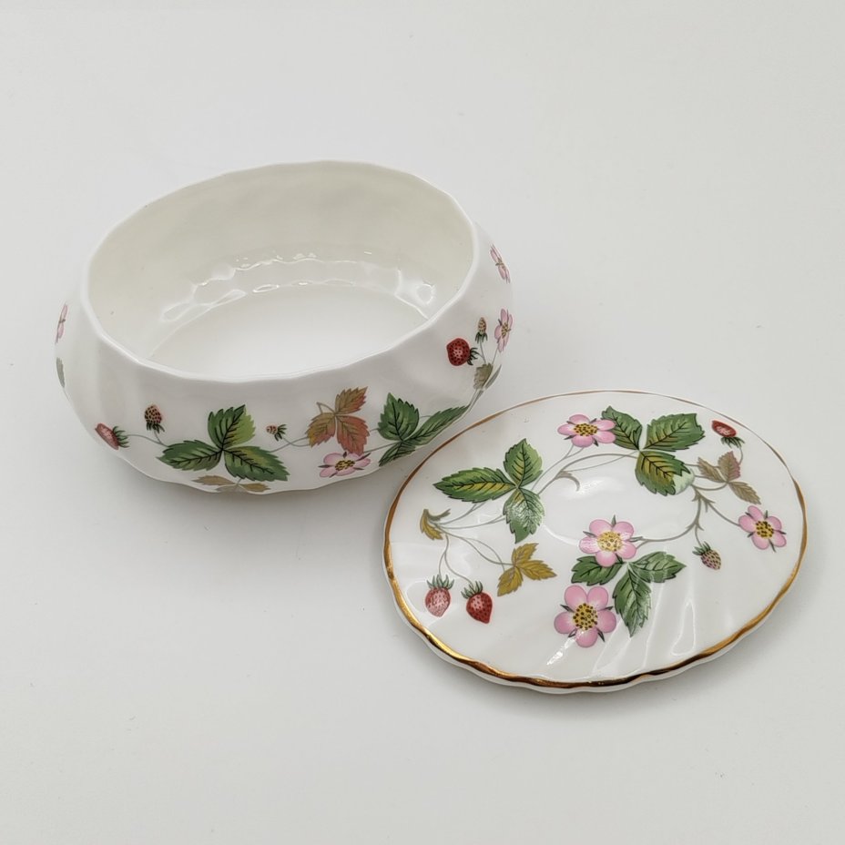 Шкатулка миниатюрная "Wild Strawberry" ("Земляника"), Wedgwood