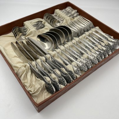 Комплект столовый "Новинка-3Н" на 6 персон (29 предметов) в оригинальной коробке, сталь, Павловский завод художественных металлоизделий им. С.М. Кирова, СССР, 1970-1990 гг.