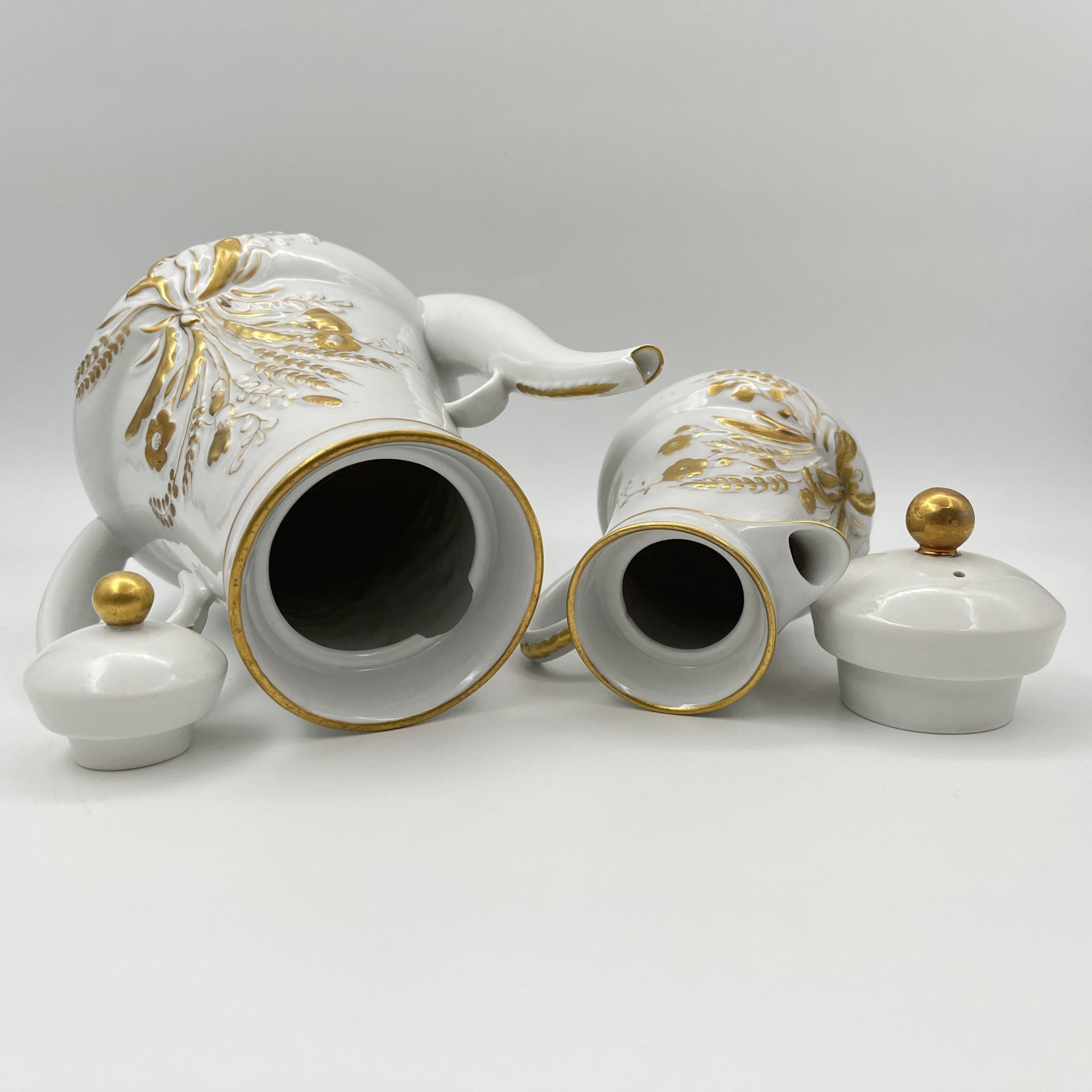 Набор кофейный "Золотой букет", автор формы и росписи Криммер Э.М.