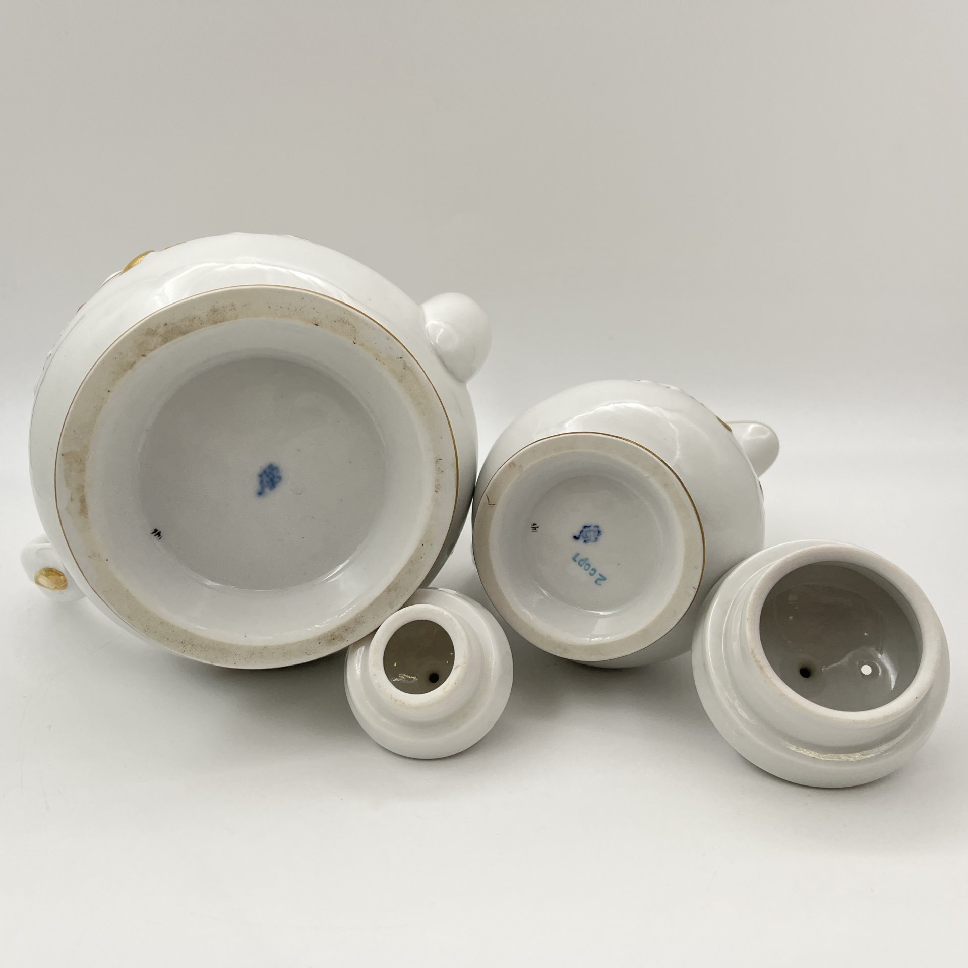 Набор кофейный "Золотой букет", автор формы и росписи Криммер Э.М.