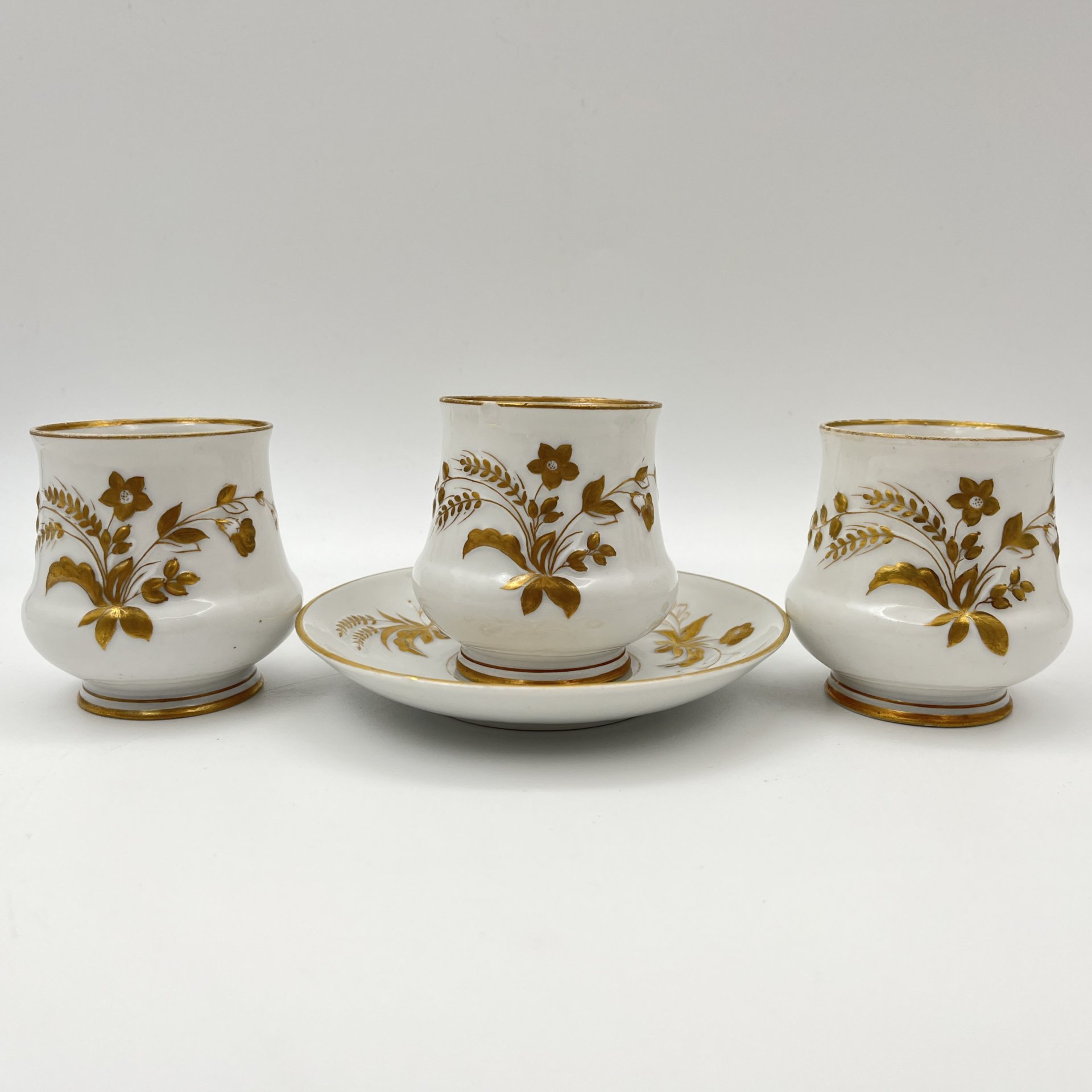 Набор кофейный "Золотой букет", автор формы и росписи Криммер Э.М.