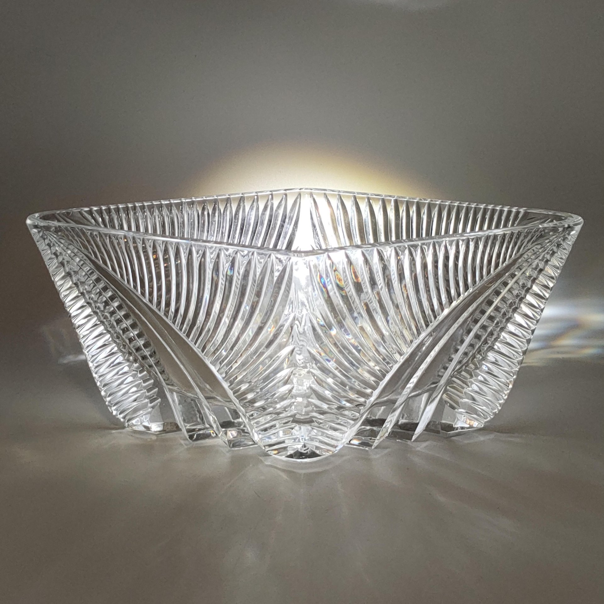 Ваза сервировочная (салатник, конфетница) в форме ромба, хрусталь, алмазная грань, СССР, 1970-1990 гг.
