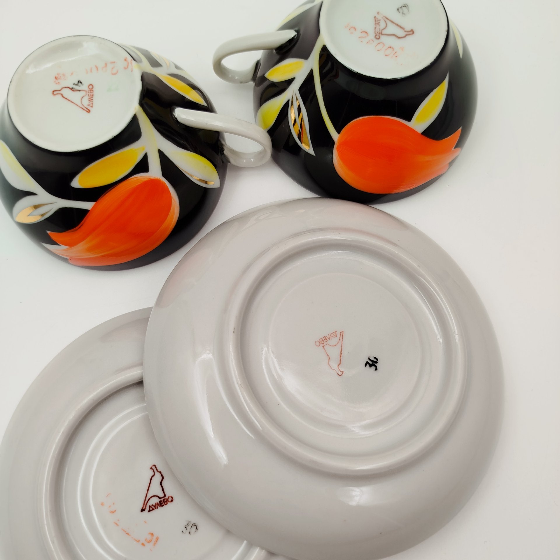 Набор из двух чайных пар "Тюльпан", фарфор, крытье, роспись, золочение, Дулевский фарфоровый завод (Дулёво), СССР, 1968-1991 гг.