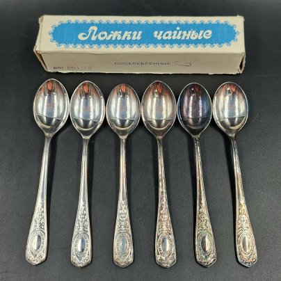 Набор из шести десертных ложек "Серебряная роза" в коробке, мНЦ (медь-никель-цинк), Кольчугинский завод цветных металлов, СССР, 1970-1990 гг.