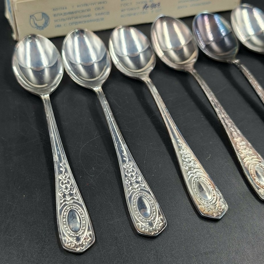 Набор из шести десертных ложек "Серебряная роза" в коробке, мНЦ (медь-никель-цинк), Кольчугинский завод цветных металлов, СССР, 1970-1990 гг.