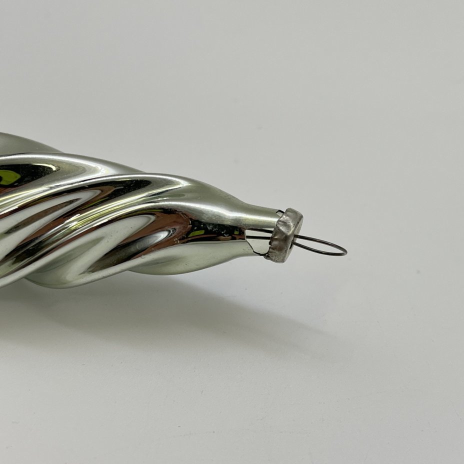 Набор из 8-ми винтажных ёлочных игрушек различных форм и расцветок