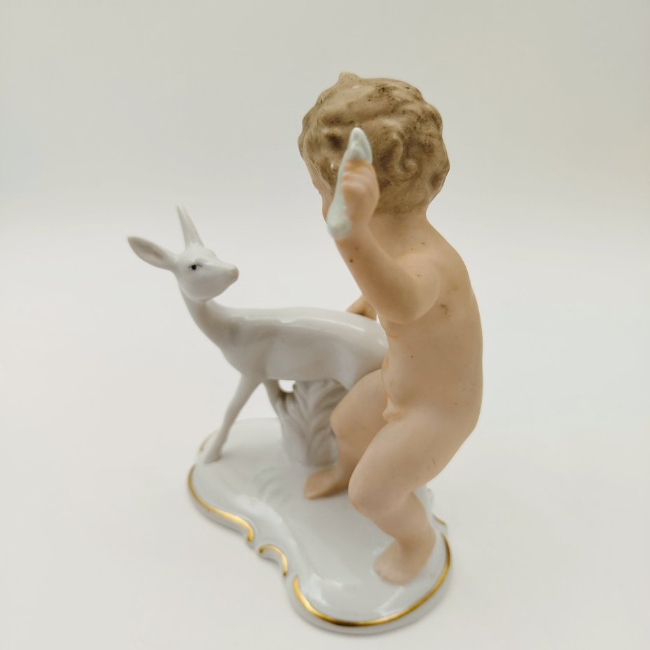 Статуэтка "Путти с ланью", фарфор, роспись, золочение, Wallendorf, Германия, 1963-1980 гг.