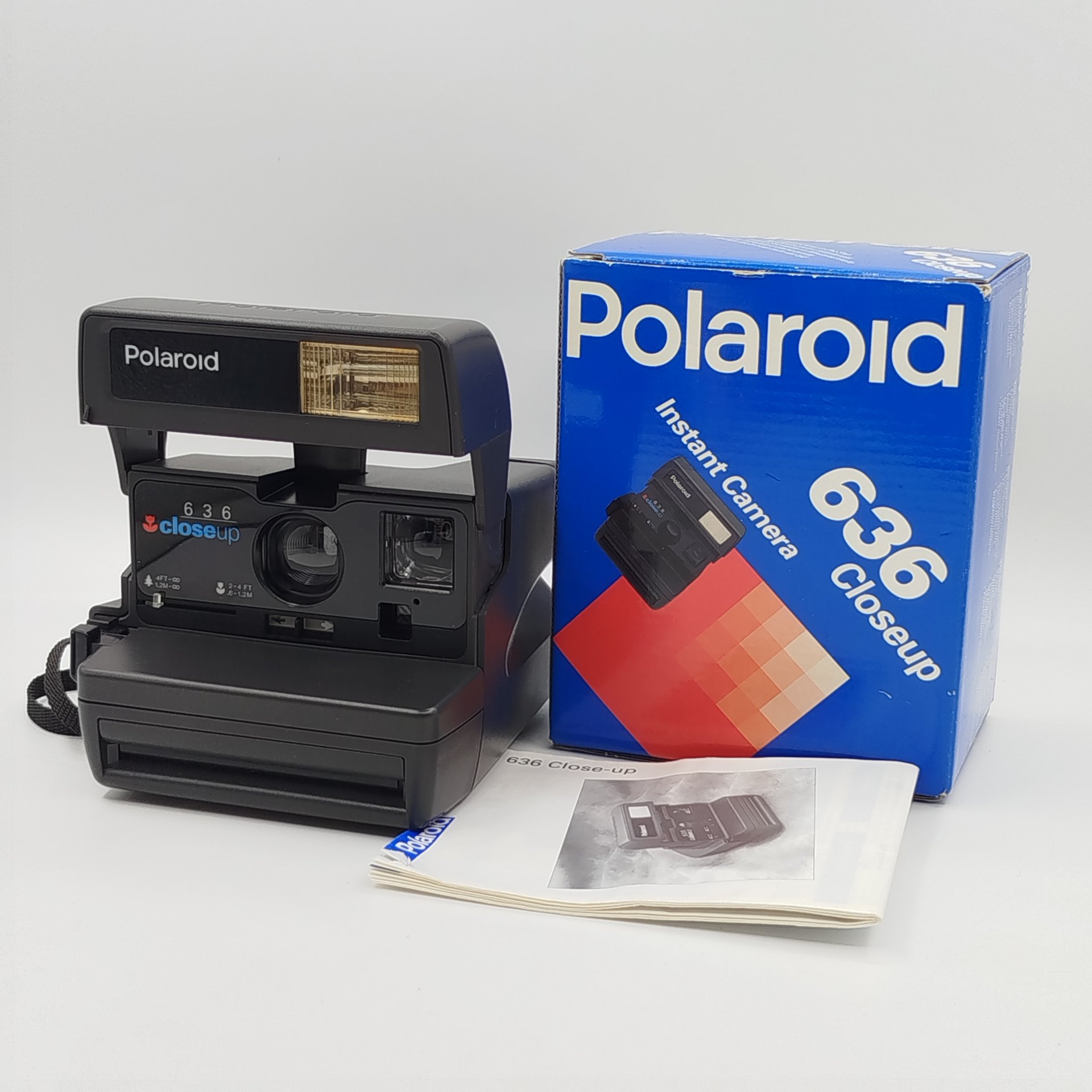 Фотоаппарат мгновенной печати "Polaroid 636 Close Up" в оригинальной коробке, Polaroid