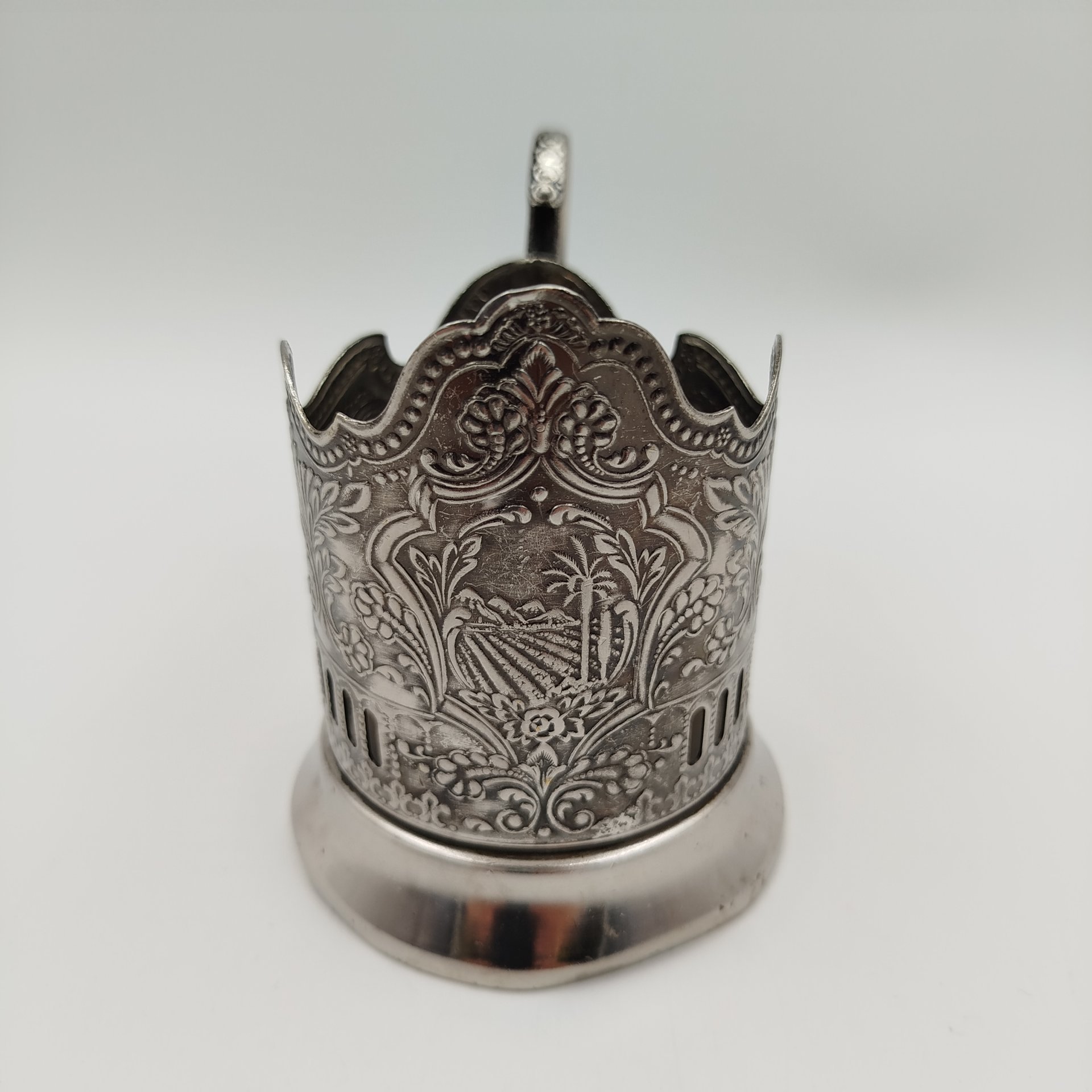 Подстаканник "Новый Крым", мНЦ (медь-никель-цинк), Кольчугинский завод цветных металлов, Российская Федерация, 2000-2020 гг., Кольчугинский завод цветных металлов
