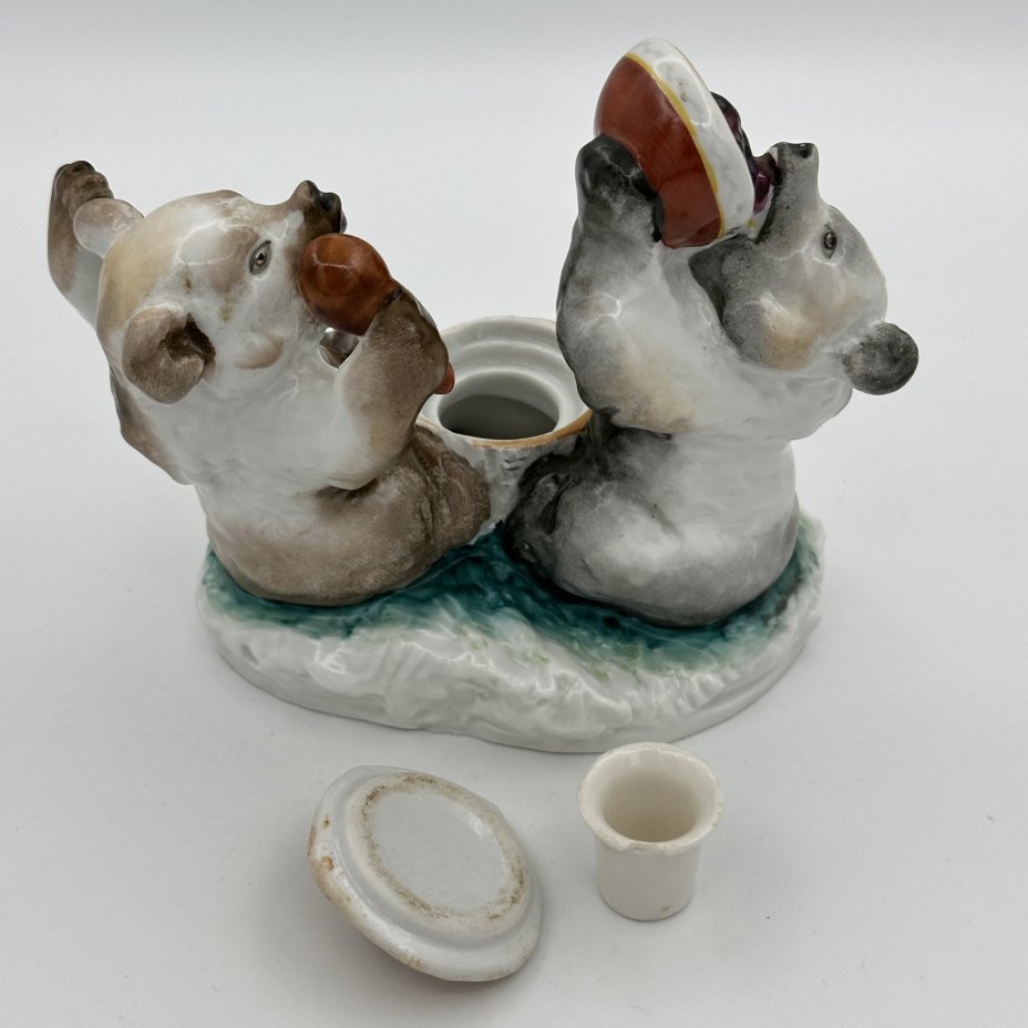 Чернильница «Медвежата», скульптор Е.И. Чарушин, фарфор, роспись, Ленинградский фарфоровый завод (ЛФЗ), Ленинградский фарфоровый завод (ЛФЗ)