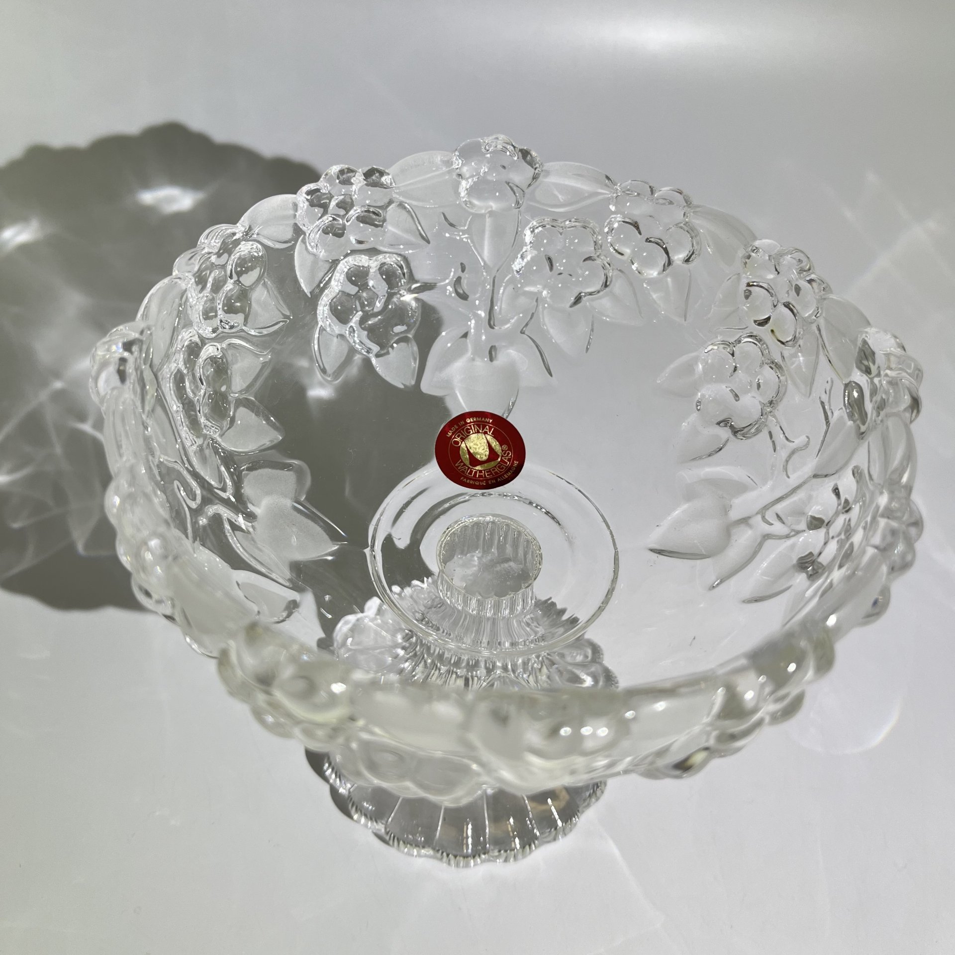 Фруктовница (вазочка) с цветочным объемным декором, Walther Glas