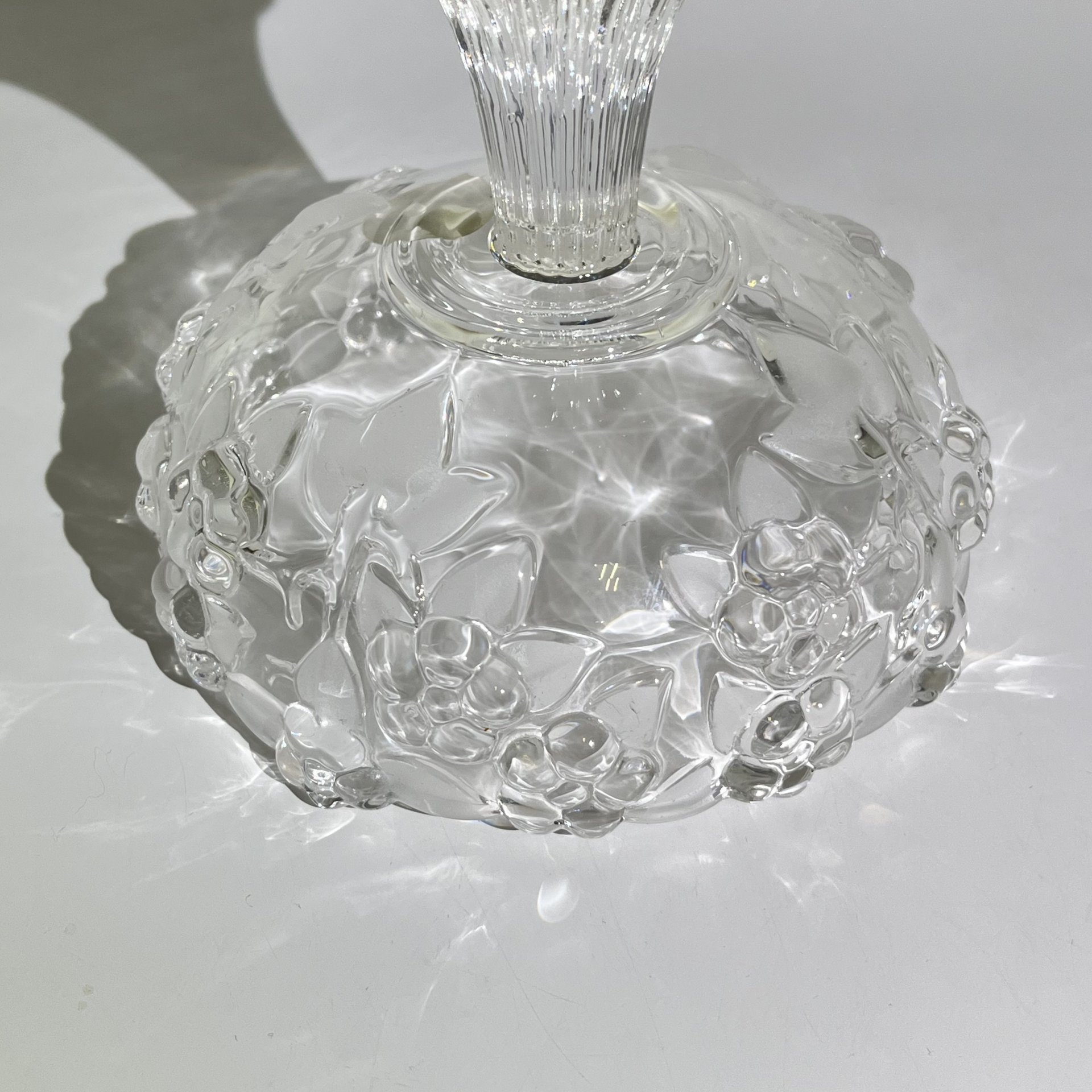 Фруктовница (вазочка) с цветочным объемным декором, Walther Glas