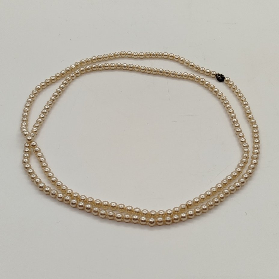 Бусы с бусинами круглой формы, композитный материал (имитация жемчуга), сплав металлов