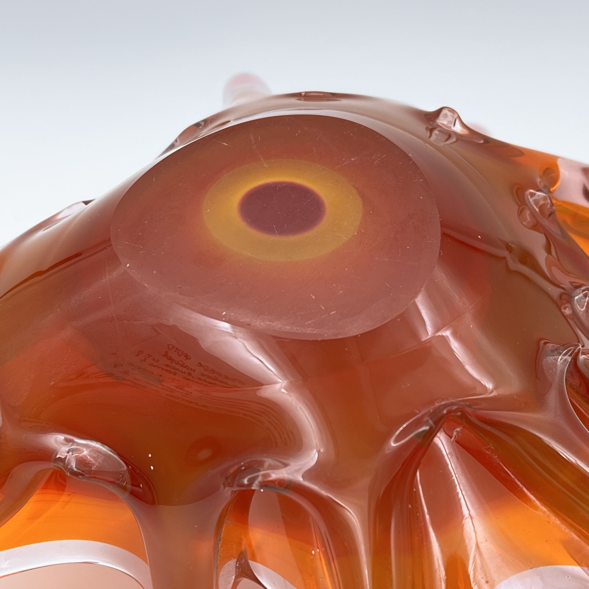 Ваза (конфетница) "Медуза" с оранжевым градиентом, цветное стекло, гутная техника, СССР, 1970-1990 гг.