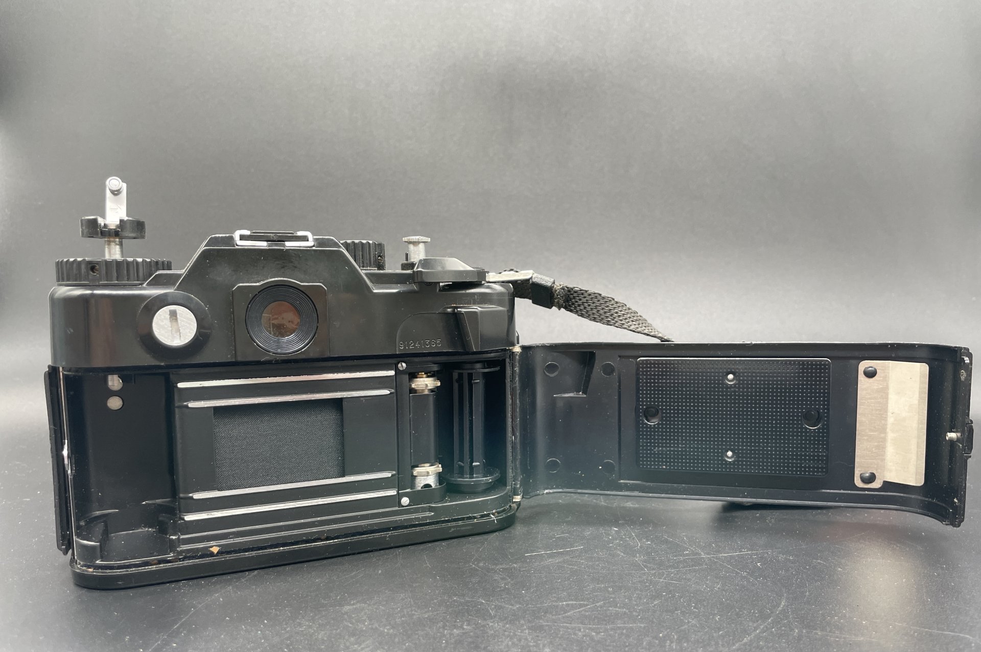 Фотоаппарат "Зенит-122" с объективом "Гелиос-44М-6", с документами в оригинальной сумке, Красногорский механический завод (КМЗ)